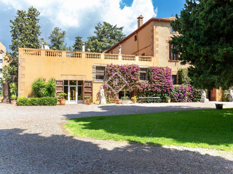 5 bedrooms House in Esplugues de Llobregat, Spain No. 277578