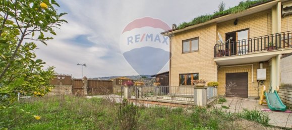 4غرفة فيلا في Campagnano di Roma, Italy رقم 161122 10