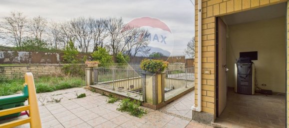 4غرفة فيلا في Campagnano di Roma, Italy رقم 161122 11