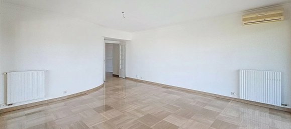 2 Schlafzimmer Wohnung in Saint-Laurent-du-Var, France, Nr. 291121 5