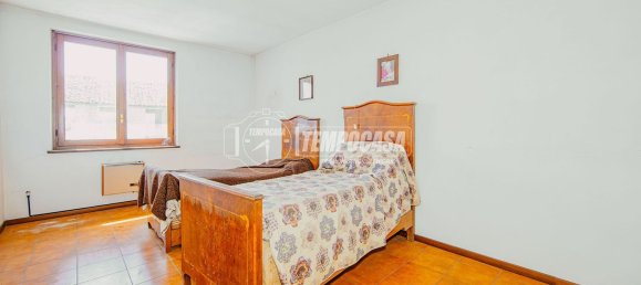 Dúplex de 2 habitaciónes en Bastida Pancarana, Italy No. 310651 11