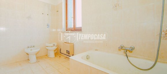 Dúplex de 2 habitaciónes en Bastida Pancarana, Italy No. 310651 2