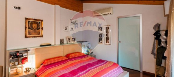 5 chambres Villa à Albano Sant'Alessandro, Italy No. 319453 24