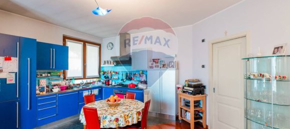 5 chambres Villa à Albano Sant'Alessandro, Italy No. 319453 44