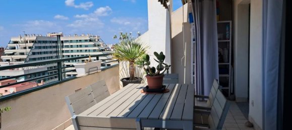 3 bedrooms Apartment in Valencia, Spain No. 176826 2