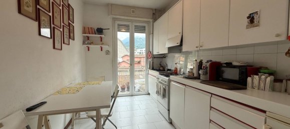 2-salle Appartement à Lecco, Italy No. 305322 7