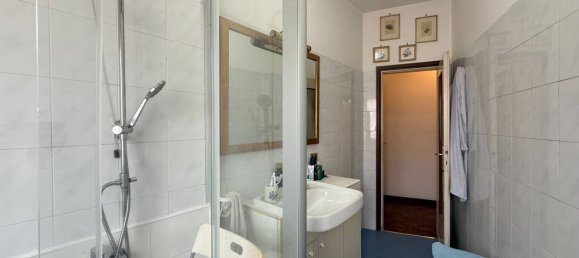 2-salle Appartement à Lecco, Italy No. 305322 16