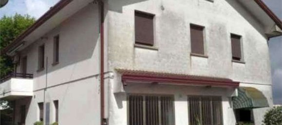 4 rooms Apartment in Porto Tolle, Italy No. 54422 2