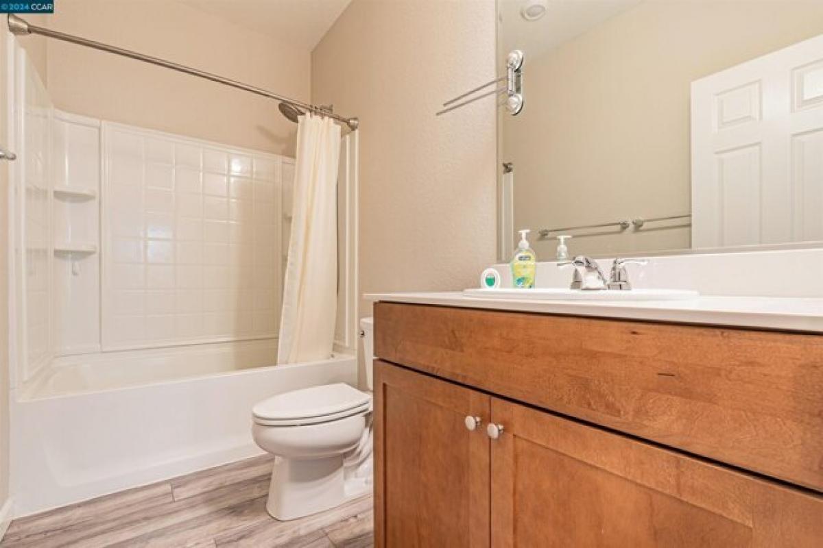 3 bedrooms House in Oakley, USA No. 385715