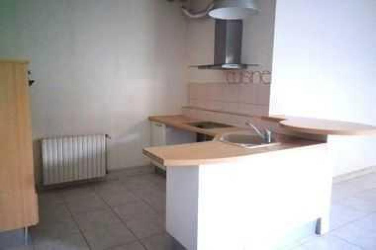 Studio in Soissons, France No. 10383