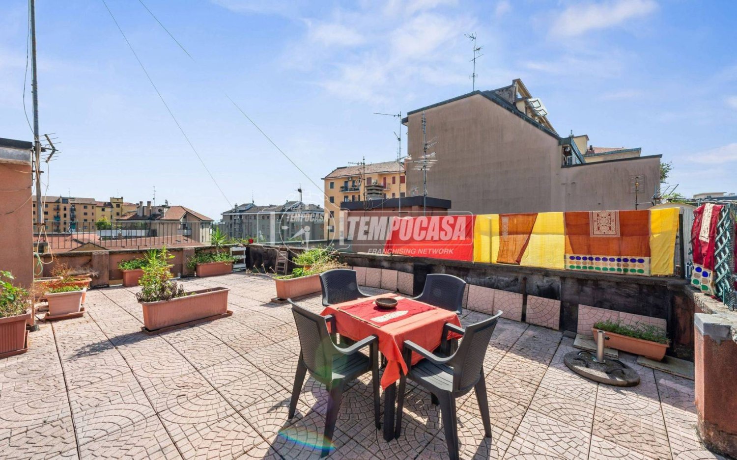 1 bedroom Apartment in Milan, Italy No. 379811