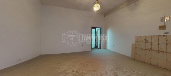 2 bedrooms House in Acquaviva delle Fonti, Italy No. 124379 13