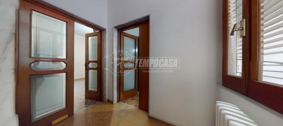 2 bedrooms House in Acquaviva delle Fonti, Italy No. 124379 3