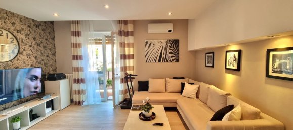 Apartamento de 3 dormitorios en Como, Italy No. 361937 8