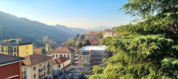 Apartamento de 3 dormitorios en Como, Italy No. 361937 24