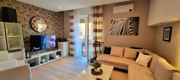 Apartamento de 3 dormitorios en Como, Italy No. 361937 6