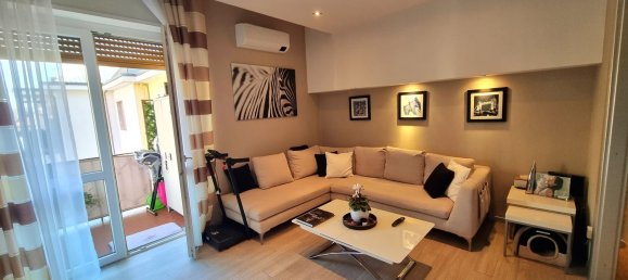 Apartamento de 3 dormitorios en Como, Italy No. 361937 9