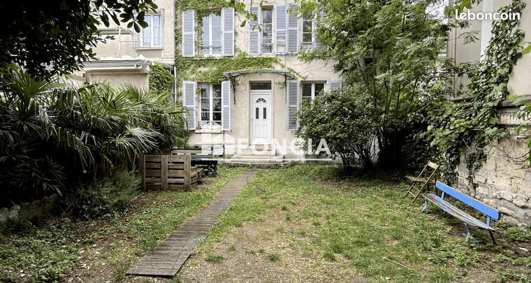 3 Schlafzimmer Haus in Nanterre, France, Nr. 277884