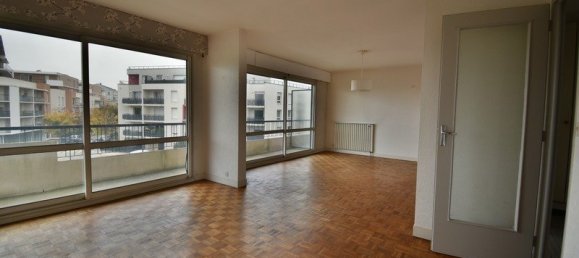 2 Schlafzimmer Wohnung in Chartres, France, Nr. 156317 2