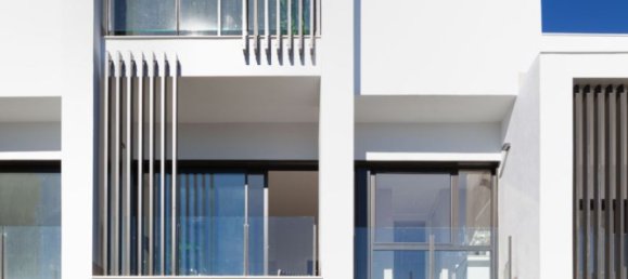 3 bedrooms Townhouse in San Roque, Spain No. 2883 3