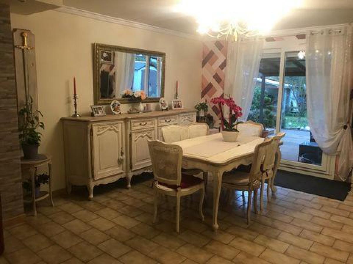 5 bedrooms House in Soissons, France No. 7629