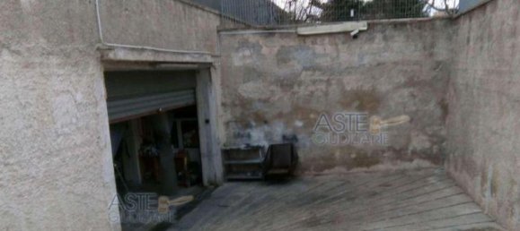 Propriété commerciale à Bari, Italy 600m² No. 269748 7
