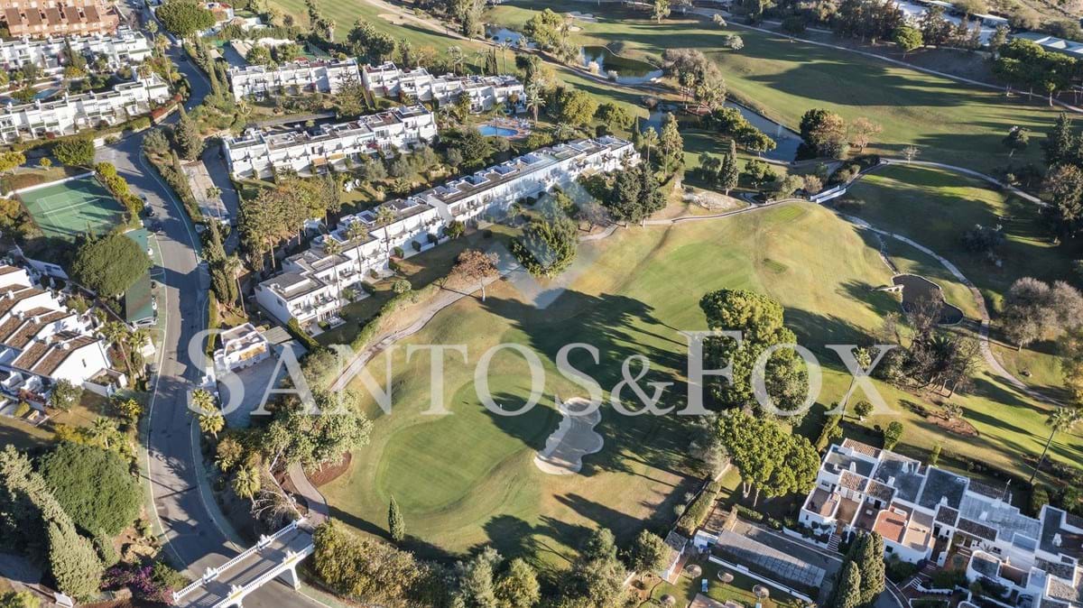 4 bedrooms Townhouse in Marbella, Spain No. 19442