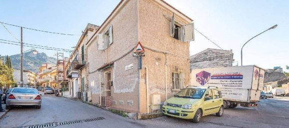 Дом с 4 комнатами в Палермо, Италия № 123600 17