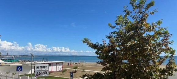 5 rooms Apartment in Anzio, Italy No. 33068 11