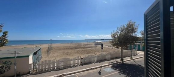 5 rooms Apartment in Anzio, Italy No. 33068 24
