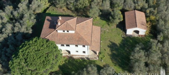 Дом с 9 спальнями в Палая, Италия № 56888 2