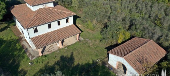 Дом с 9 спальнями в Палая, Италия № 56888 10