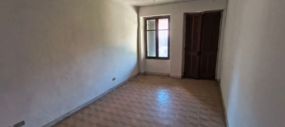 8 bedrooms House in Turin, Italy No. 318616 6