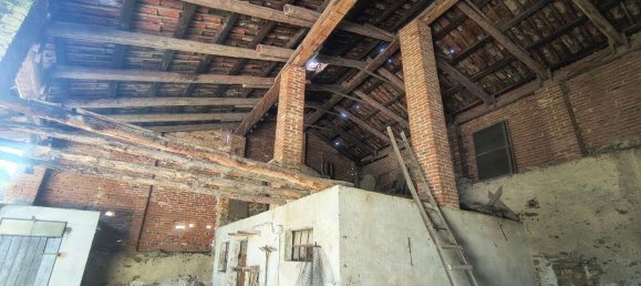 8 bedrooms House in Turin, Italy No. 318616 4