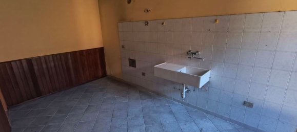 8 bedrooms House in Turin, Italy No. 318616 7