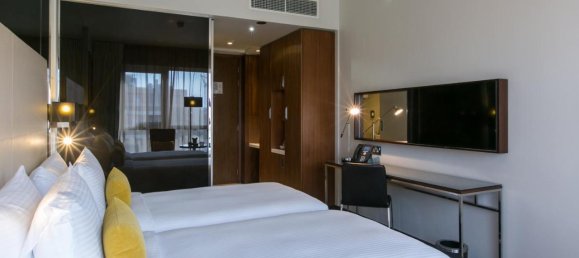 Edificio en Dubai, UAE 9290 m² No. 8925 8