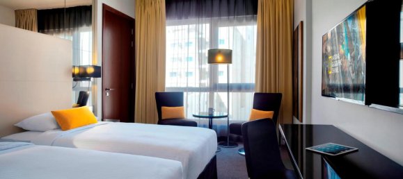 Edificio en Dubai, UAE 9290 m² No. 8925 4