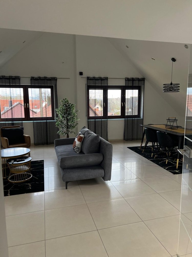 Apartamento T3 em Rems-Murr-Kreis, Germany N.º 354419