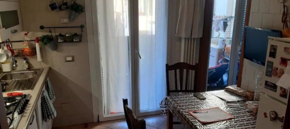 4 rooms Apartment in Livorno, Italy No. 41699 6