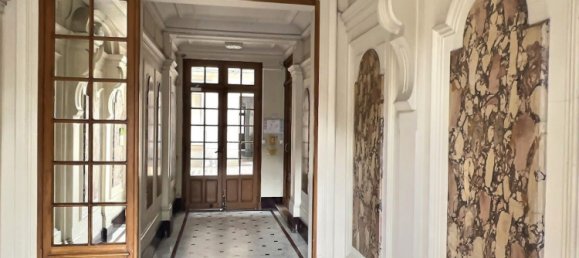 3 bedrooms Apartment in Paris, France No. 164006 4