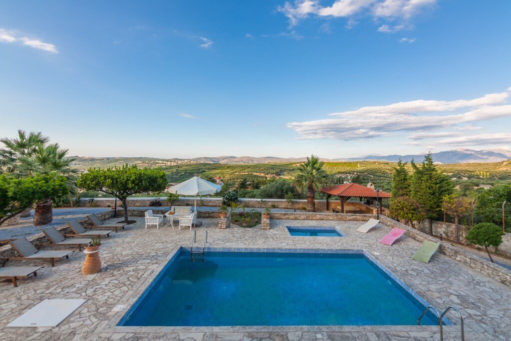 3 bedrooms Villa in Heraklion, Greece No. 2773