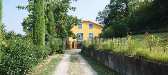 Villa de 4 dormitorios en Moncucco Torinese, Italy No. 224121 5