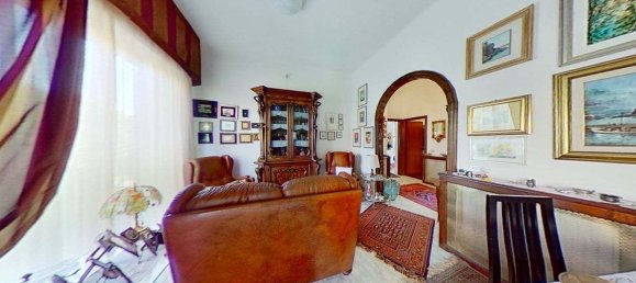5 rooms Apartment in La Spezia, Italy No. 94478 2