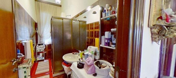 5 rooms Apartment in La Spezia, Italy No. 94478 8