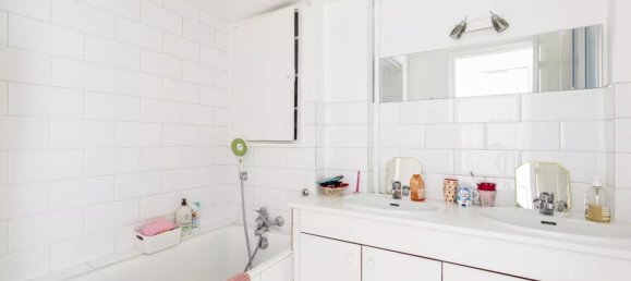 4 bedrooms Apartment in Paris, France No. 292020 11