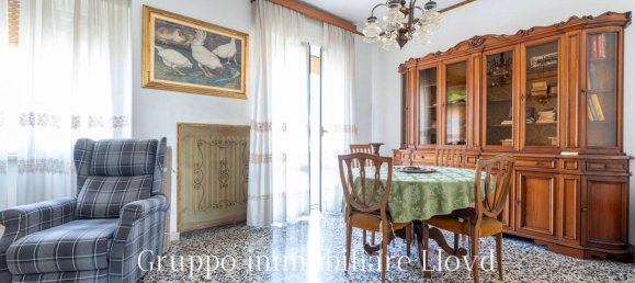 3 Schlafzimmer Wohnung in Livorno, Italy, Nr. 64125 4