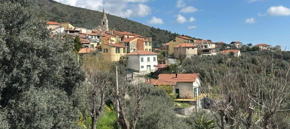 Casa de 7 habitaciónes en Arnasco, Italy No. 7634 31
