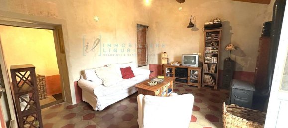 Casa de 7 habitaciónes en Arnasco, Italy No. 7634 29