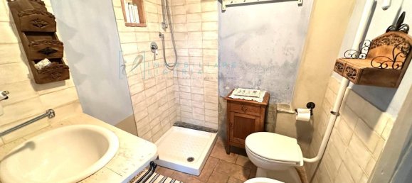 Casa de 7 habitaciónes en Arnasco, Italy No. 7634 12