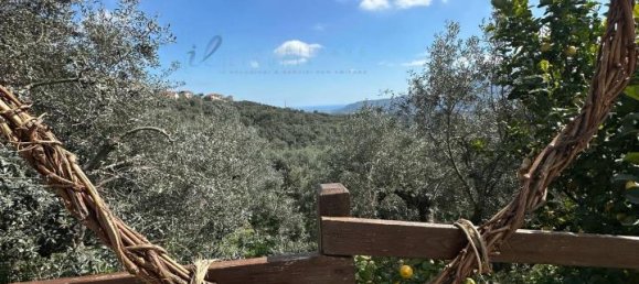 Casa de 7 habitaciónes en Arnasco, Italy No. 7634 13